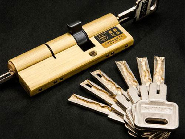 新平24小时上门开锁公司