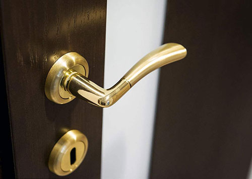 新平24小时上门开锁公司