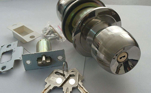 新平24小时上门开锁公司