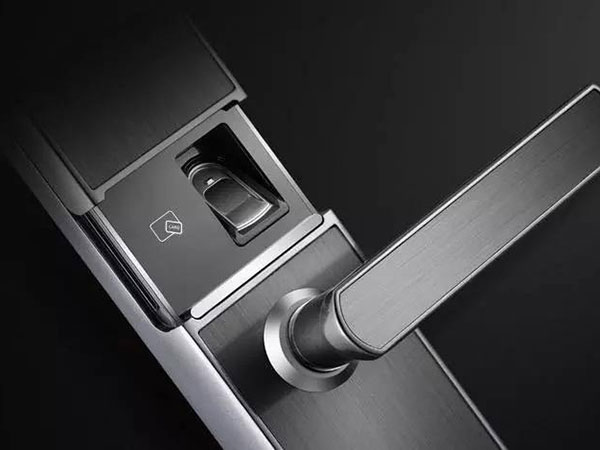 新平24小时上门开锁公司